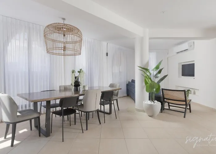 Luxurious 130Sqm Family Penthouse